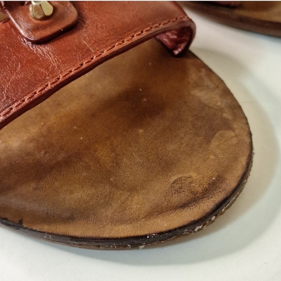 Tory Burch Fletcher Rust Red Flat Sandal Shoe Rare Find found mostly in wedge - Picture 2 of 11